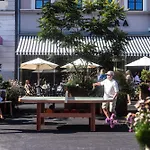 Hotel Flora